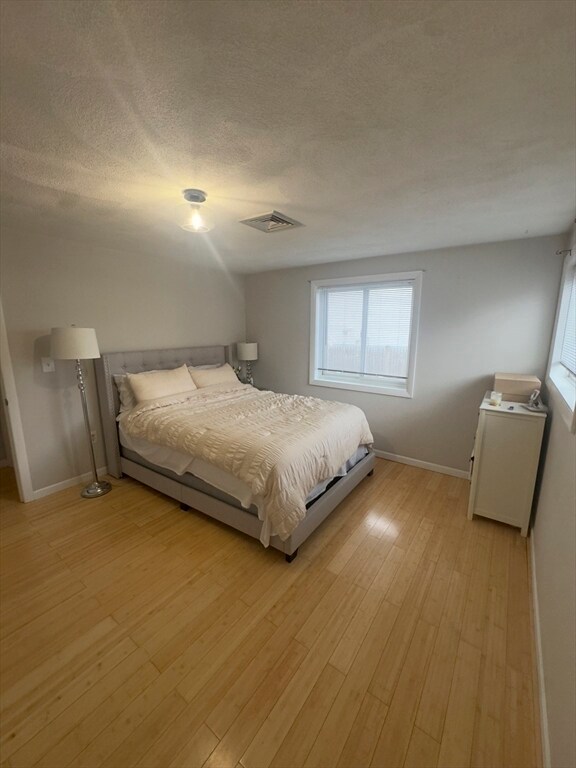 Building Photo - 19 Skyline Dr