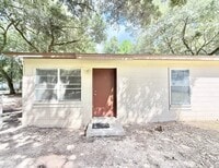 Building Photo - 2-Bedroom Duplex