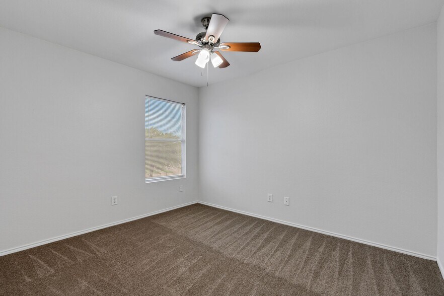 Building Photo - 1205 Saltgrass Dr