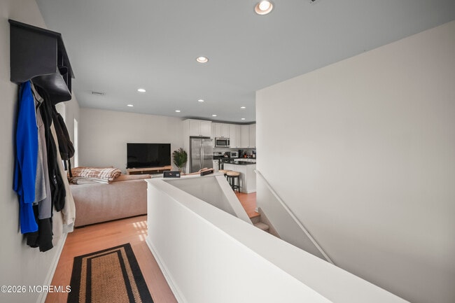 Building Photo - 5 Cortland Rd