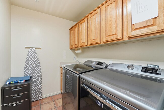 Building Photo - 12202 N 138th St