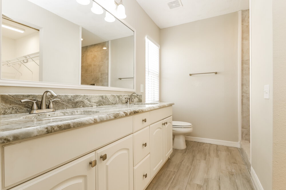 Building Photo - 10329 Midstate Ave