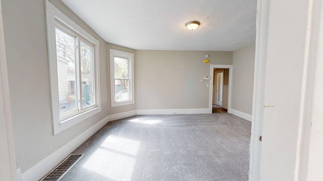 Building Photo - 3732 W 37th St