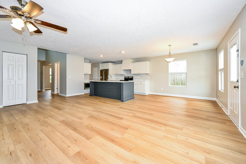Building Photo - 711 Elderberry Way