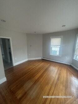 Building Photo - 44 Fenton St