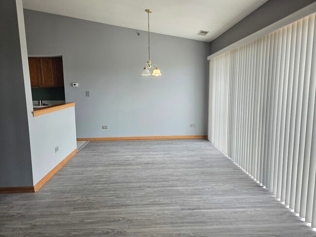 Building Photo - 1028 Ashley Ct N