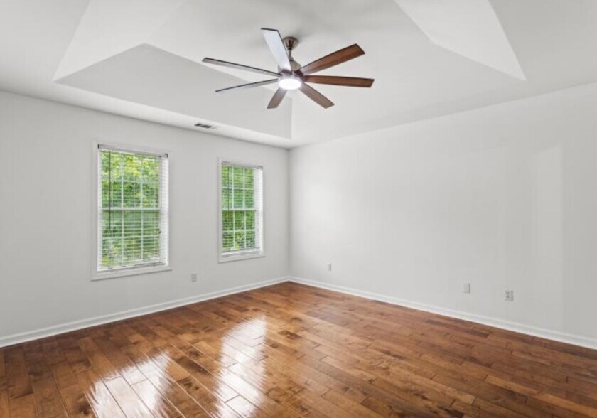 Building Photo - 1320 Country Acres Ln