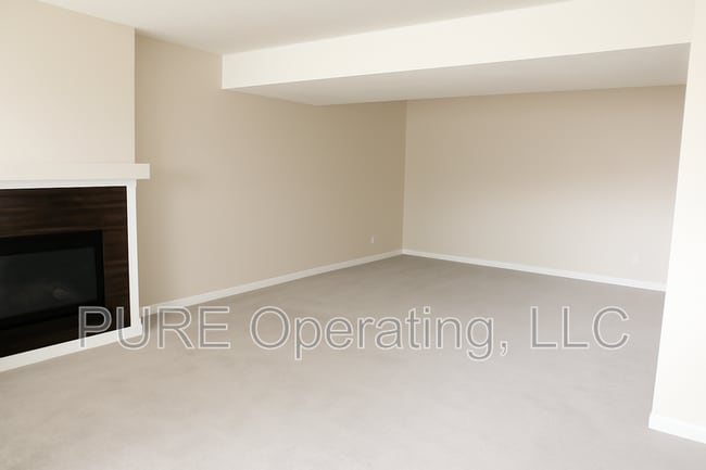 Building Photo - 14430 S 35th St