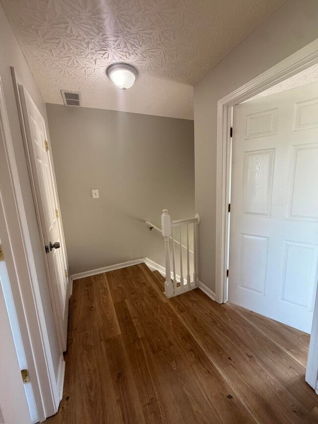 Building Photo - 523 Tecumseh Trail