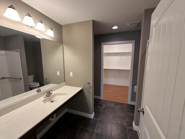 Building Photo - 4500 Weybridge Dr