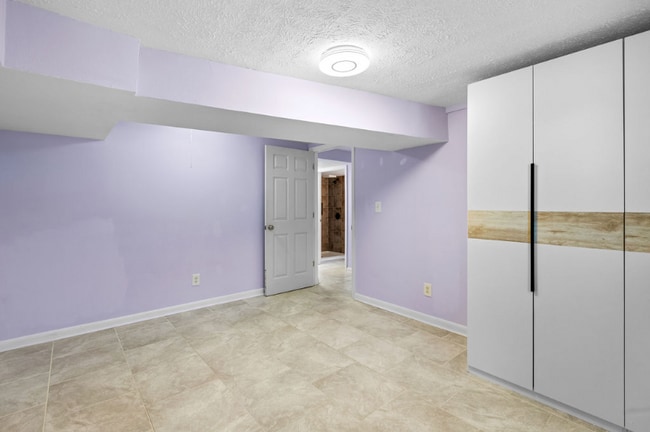 Building Photo - 512 River Rouge Dr