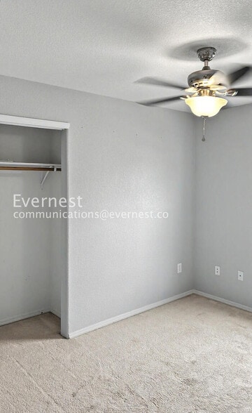 Building Photo - 451 Stardust Ct