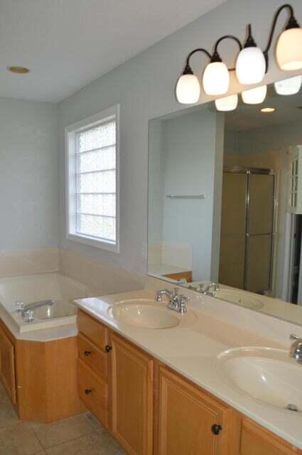 Building Photo - 808 Shakertown Way