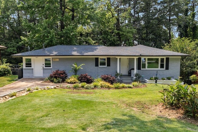 Building Photo - Charming 1950's Ranch w/ Modern Upgrades a...