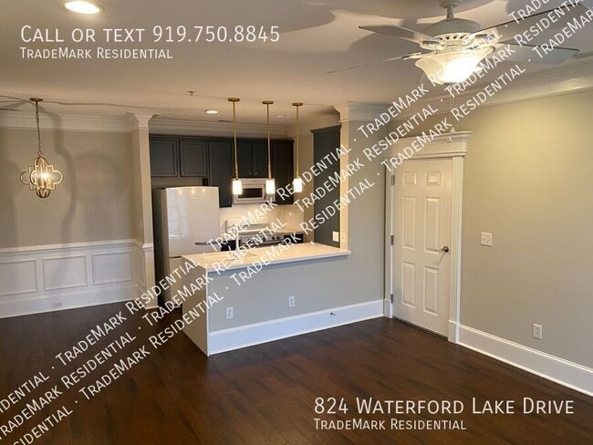 Building Photo - 824 Waterford Lake Dr
