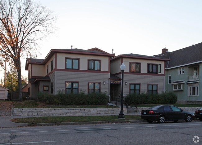 Building Photo - 2723 Portland Ave S