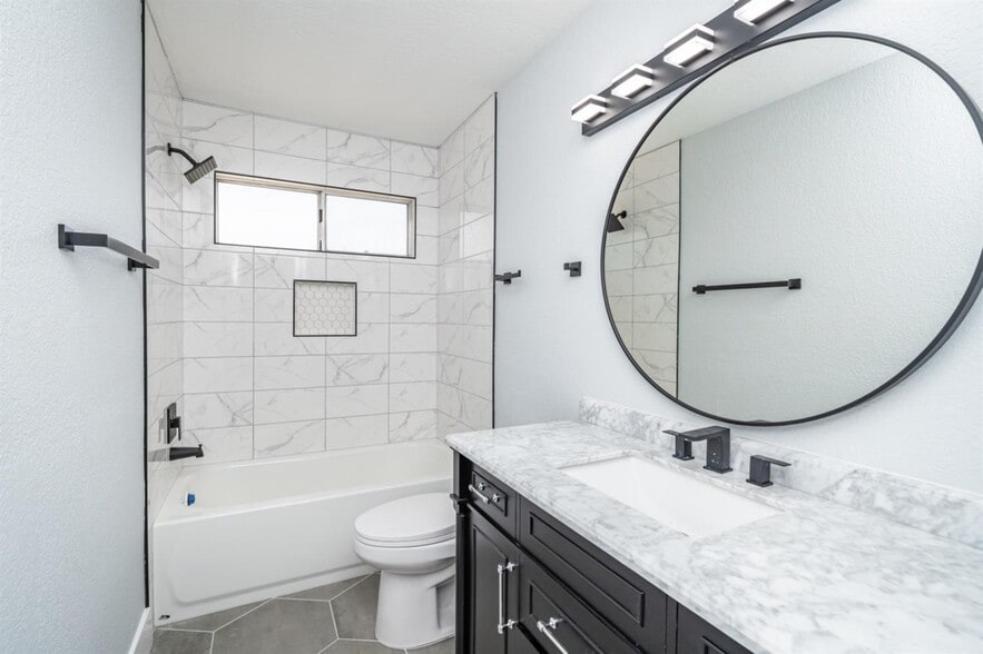 Building Photo - 4240 Ardwell Way