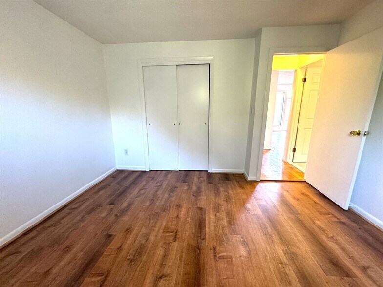 Building Photo - 44 Westgate Rd