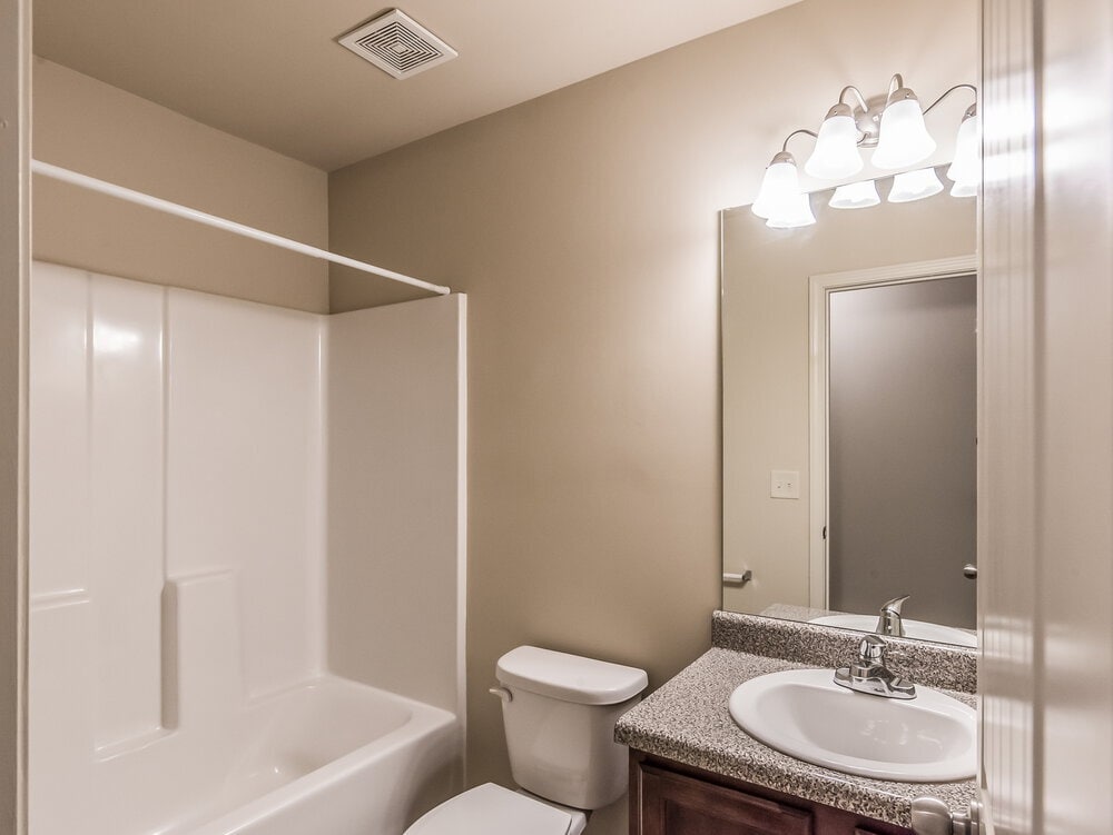 Building Photo - 98 High Point Way