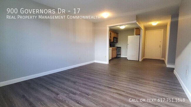 Building Photo - 900 Governors Dr
