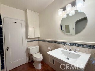 Building Photo - 2335 Overland Ave