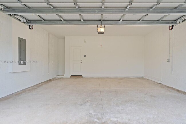 Building Photo - 4443 Providence Wy