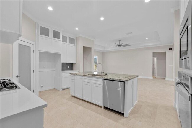 Building Photo - 6738 Effat Dr