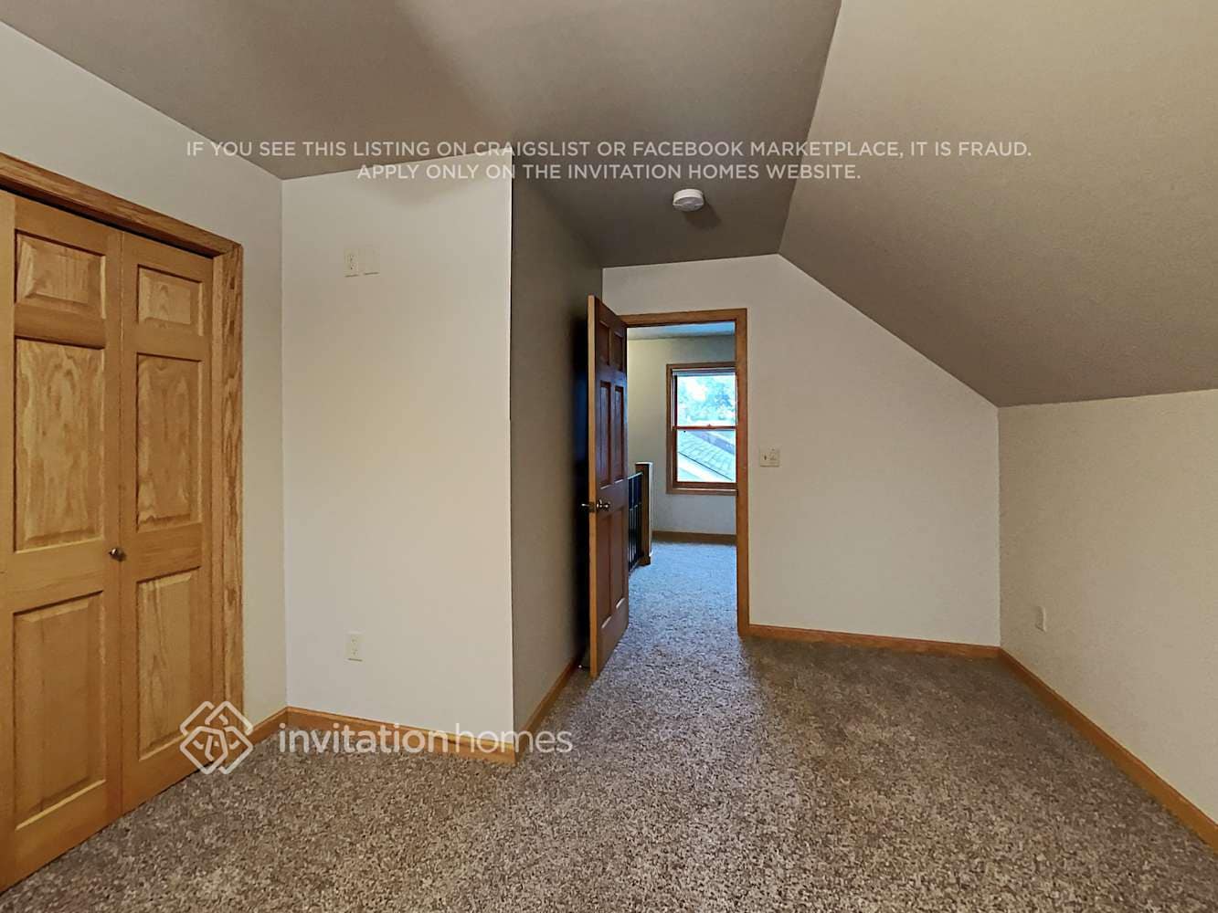 Building Photo - 403 Cretin Ave S