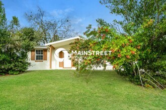 Building Photo - 3 Bedroom Pet-Friendly Home in Deltona, FL with Main Street Renewal