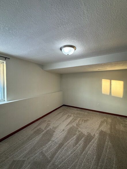 Building Photo - 2940 Samuel Ct SW