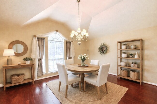 Building Photo - 8514 Spotslyvania Ln