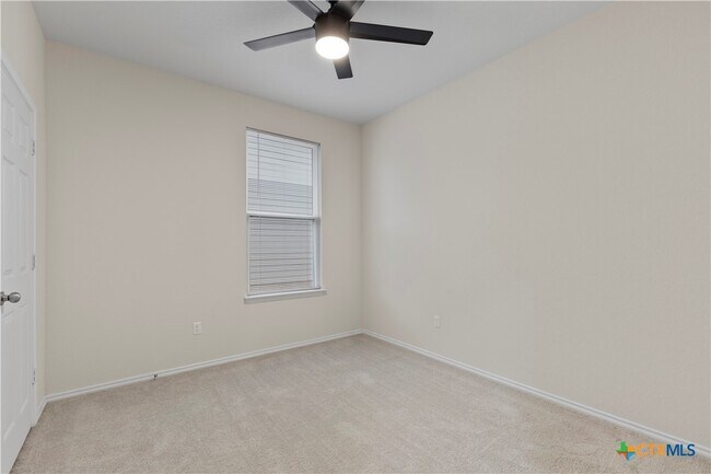 Building Photo - 808 Beacon Hts