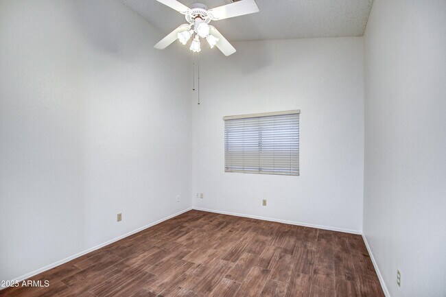 Building Photo - 11102 N 111th St