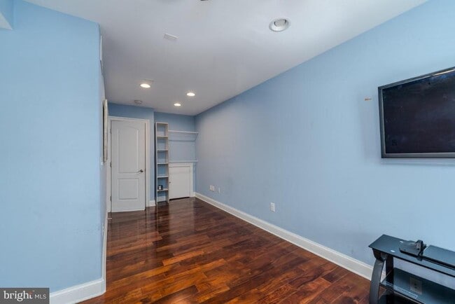 Building Photo - 316 Albemarle St