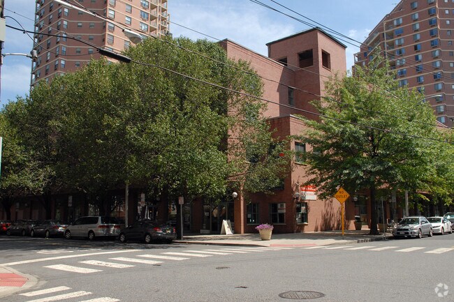 Building Photo - Pier House I Condominiums