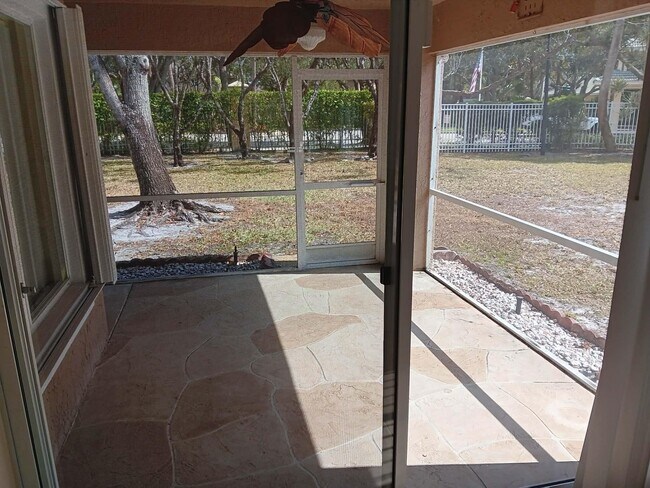 Building Photo - 4983 Pinemore Ln