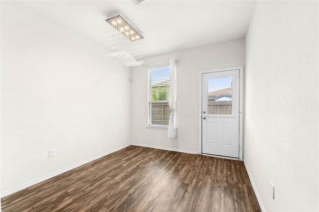 Building Photo - 4423 Champions Landing Dr