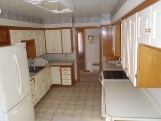 Building Photo - Spacious 3-4 Bedroom Ranch Style House for Rent