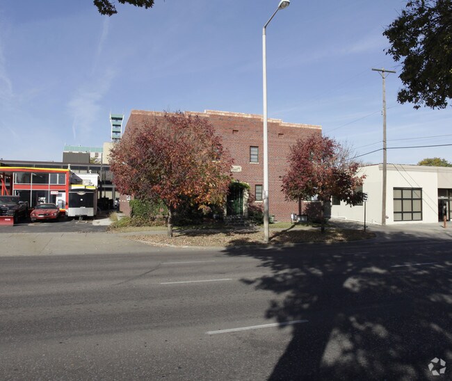 Primary Photo - 227 S 17th St