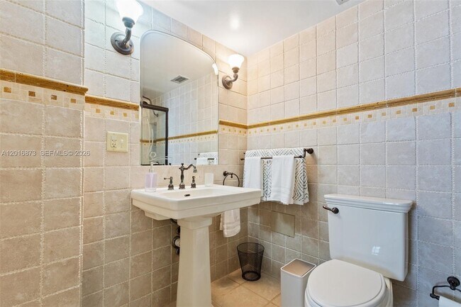 Building Photo - 3725 S Ocean Dr