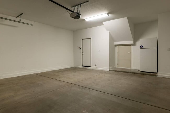 Building Photo - 1111 W. Diamondback Dr.