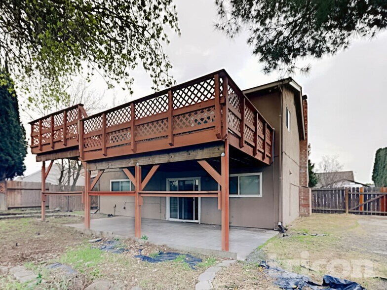 Building Photo - 602 Chyrl Way