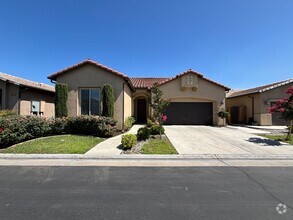 Building Photo - Beautiful 3 bedroom 2 bathroom