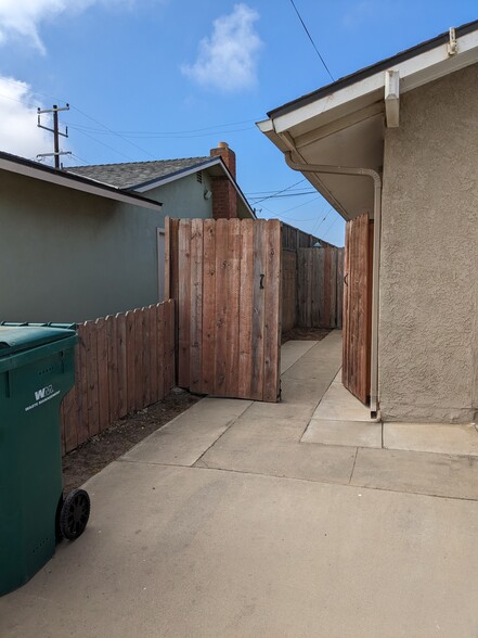 Front gate entrance - 2020 Tanglewood Dr