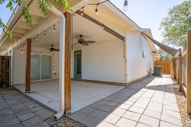 Building Photo - 5765 Palo Blanco Ln