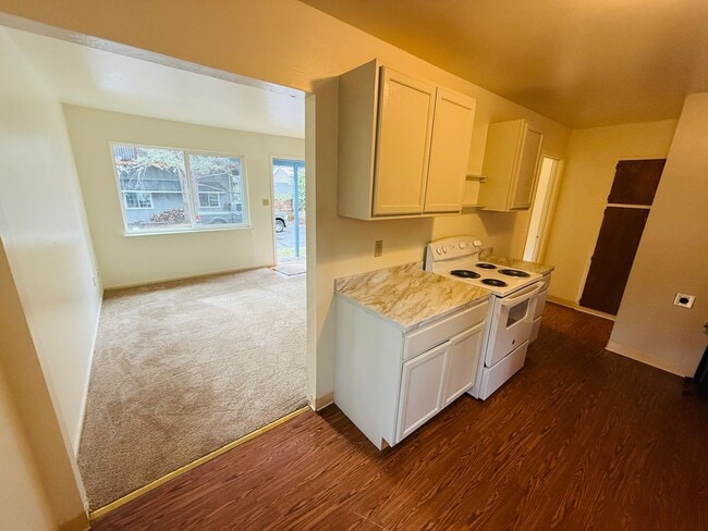 Building Photo - 2505 Kubel Ave