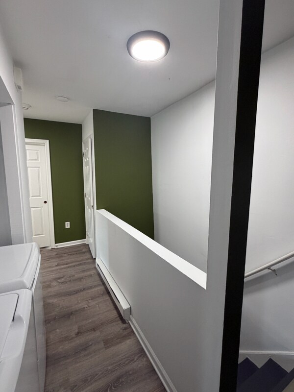 Building Photo - 444 Bridge St