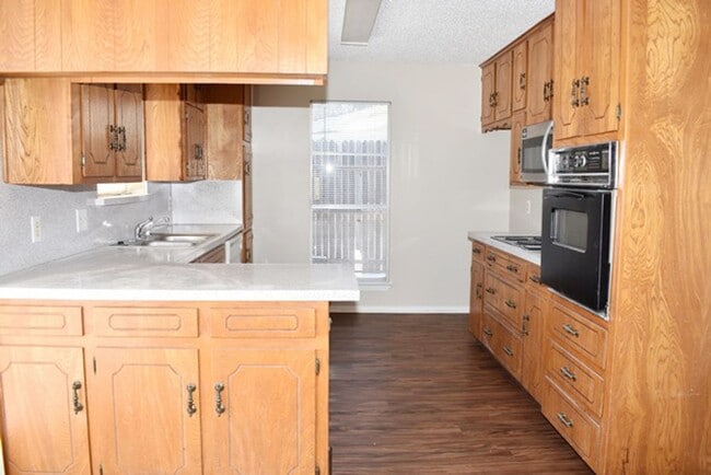 Building Photo - Great 4-2-2 in North Richland Hills, Bridv...