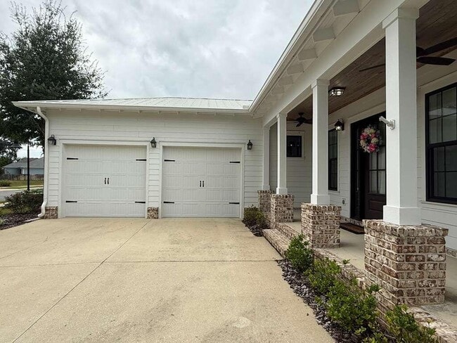 Building Photo - 1339 Verbena Pl