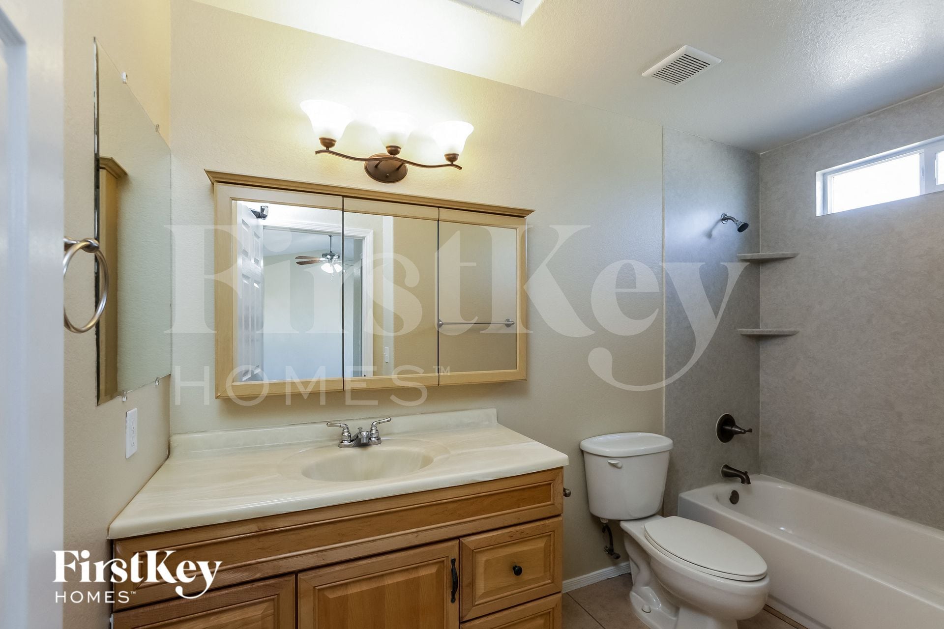 Building Photo - 8736 W Tuckey Ln